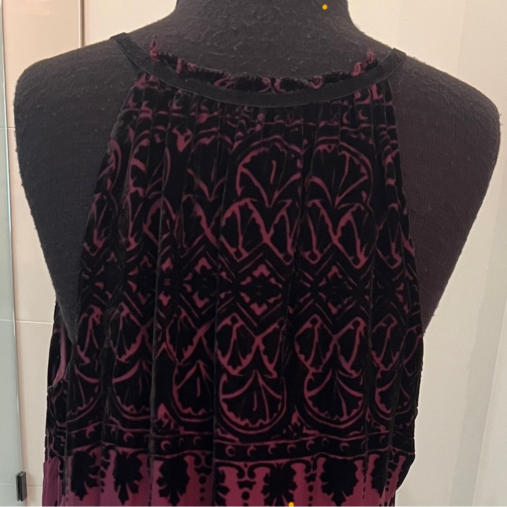 Max Studio Dress - Picture 2 of 6